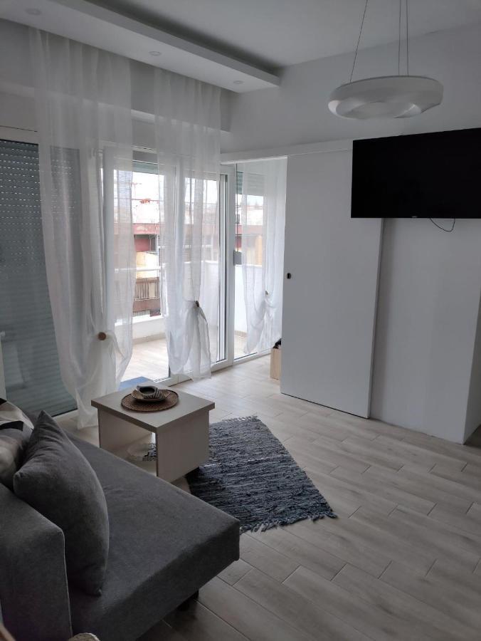 Mago Apartments Nea Kallikrateia Exterior photo
